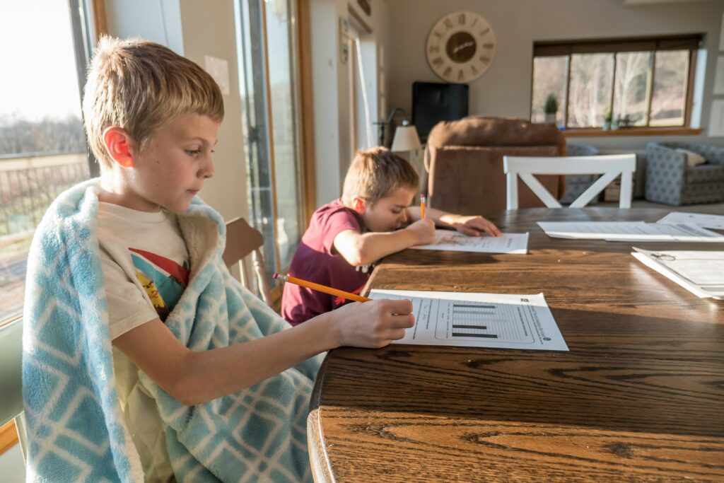 homeschool-kitchen-table